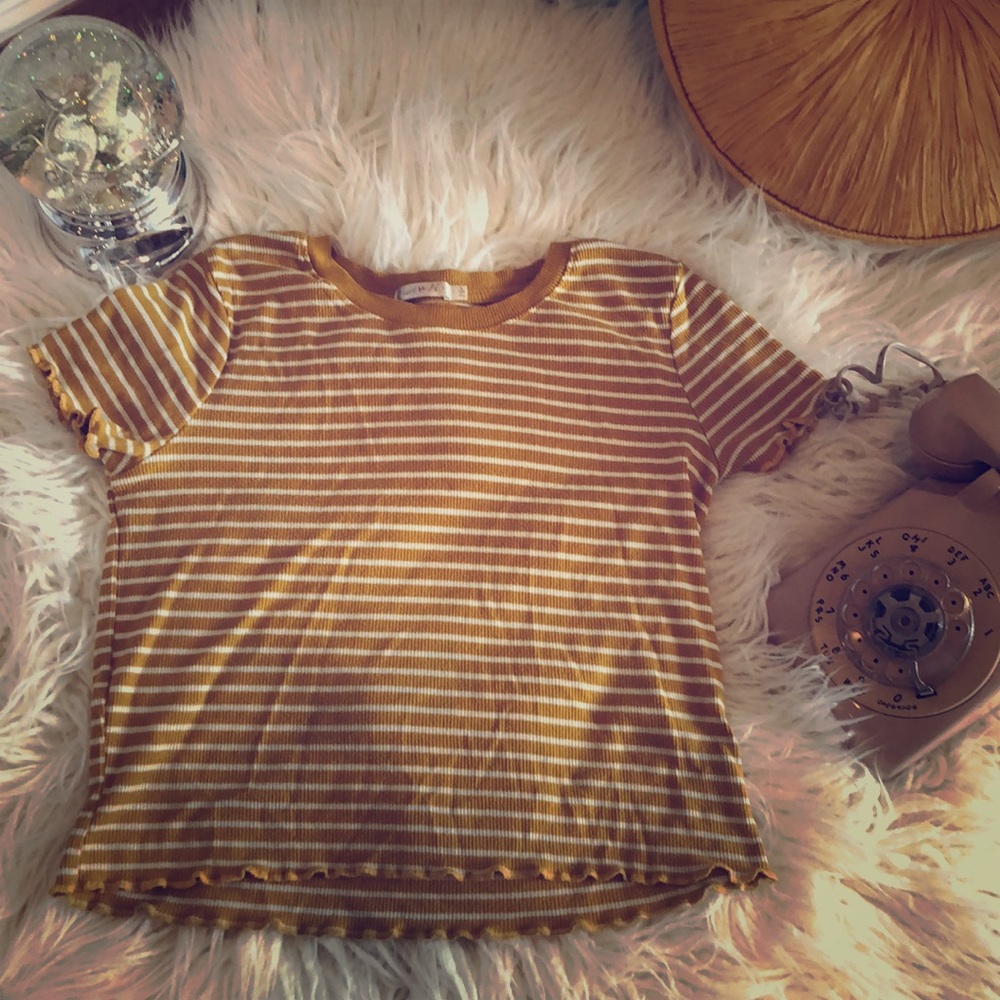 Heart and hip yellow striped top with ruffles